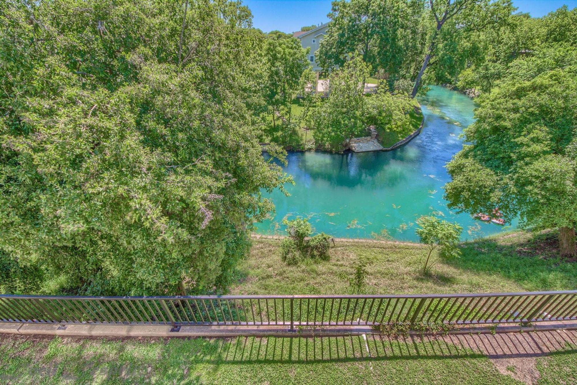 The Iron Cactus Condo On The Comal Cw C102 Нью Браунфелс Экстерьер фото
